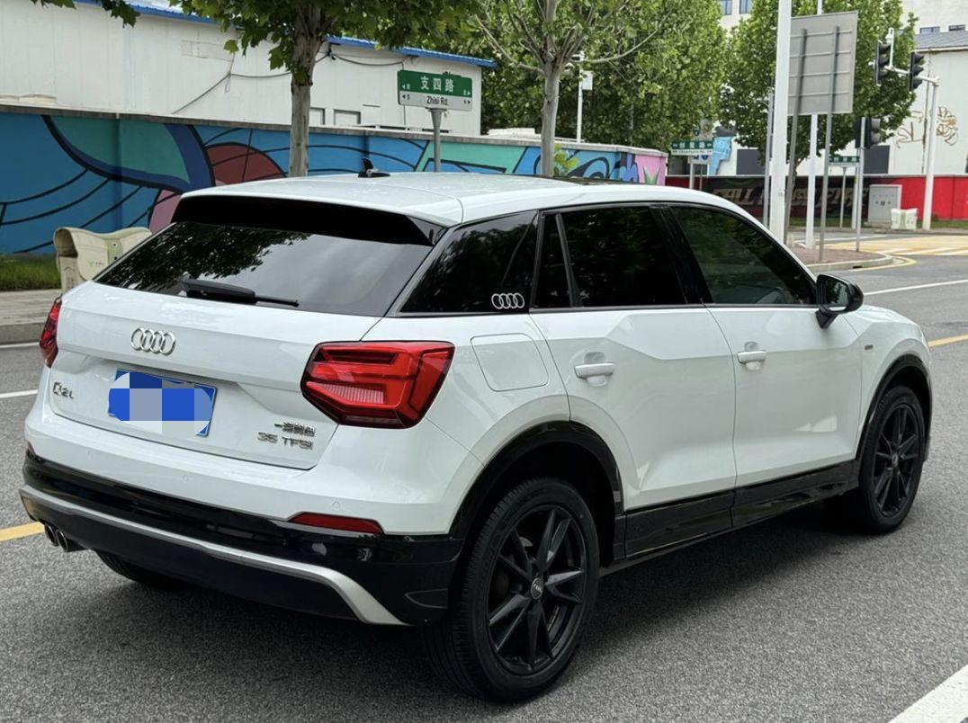 Audi Audi Q2L