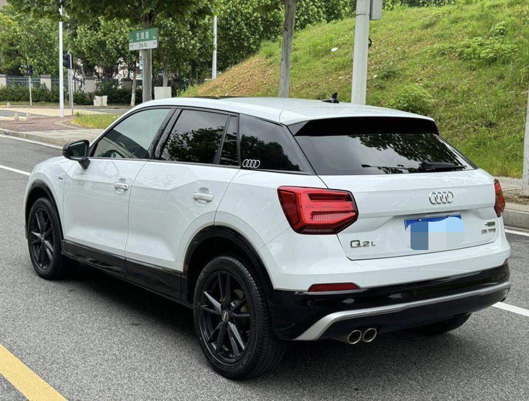 Audi Audi Q2L