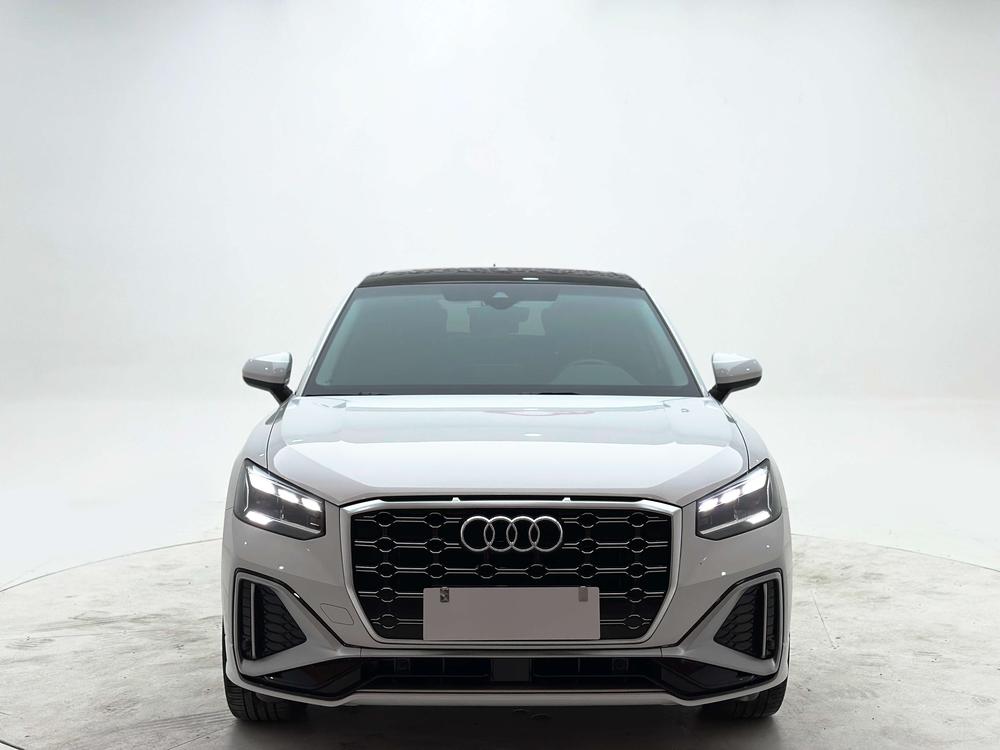 Audi Audi Q2L