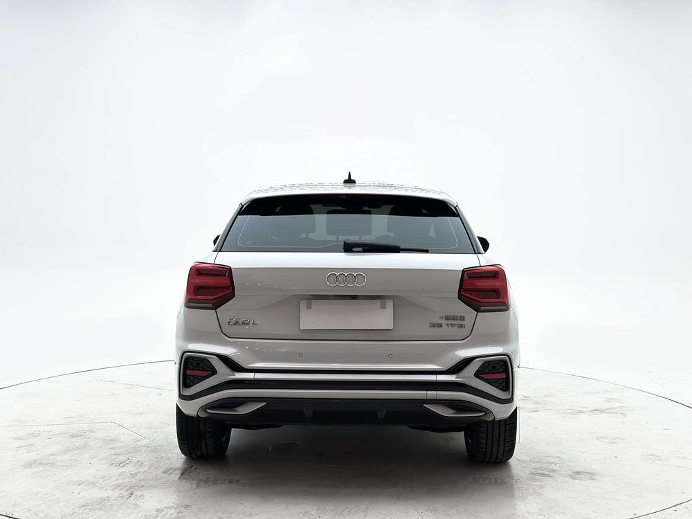 Audi Audi Q2L