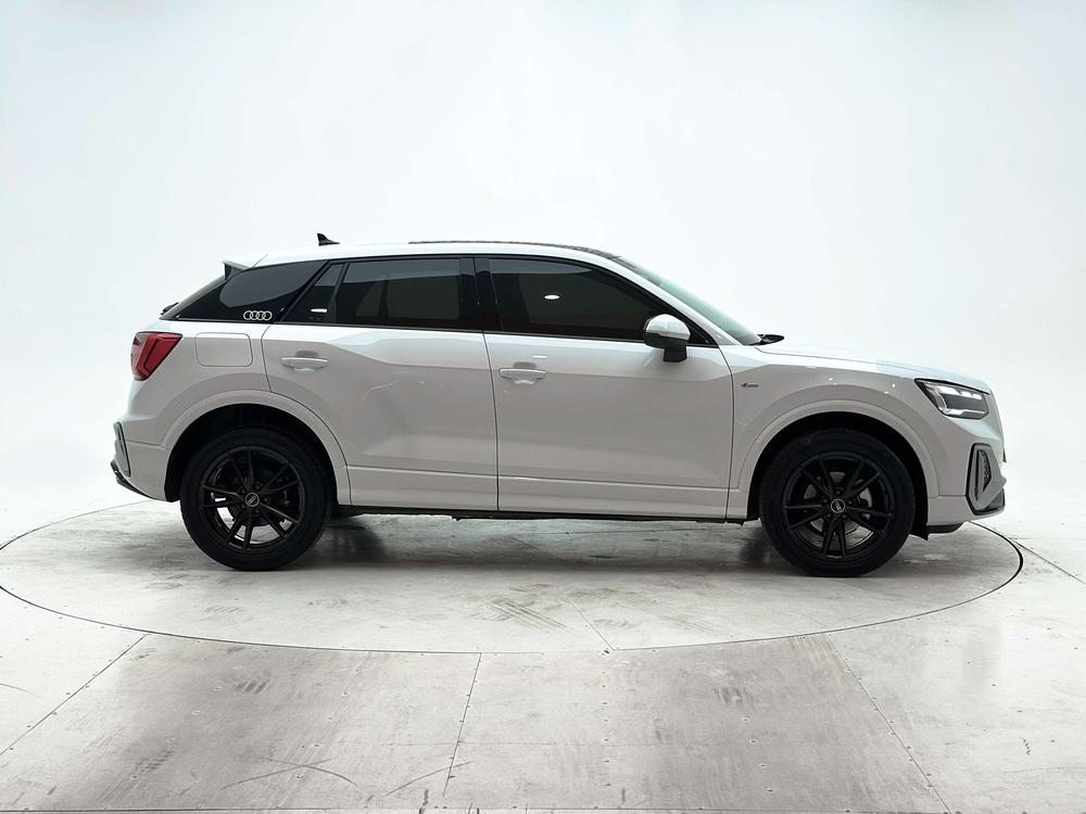 Audi Audi Q2L