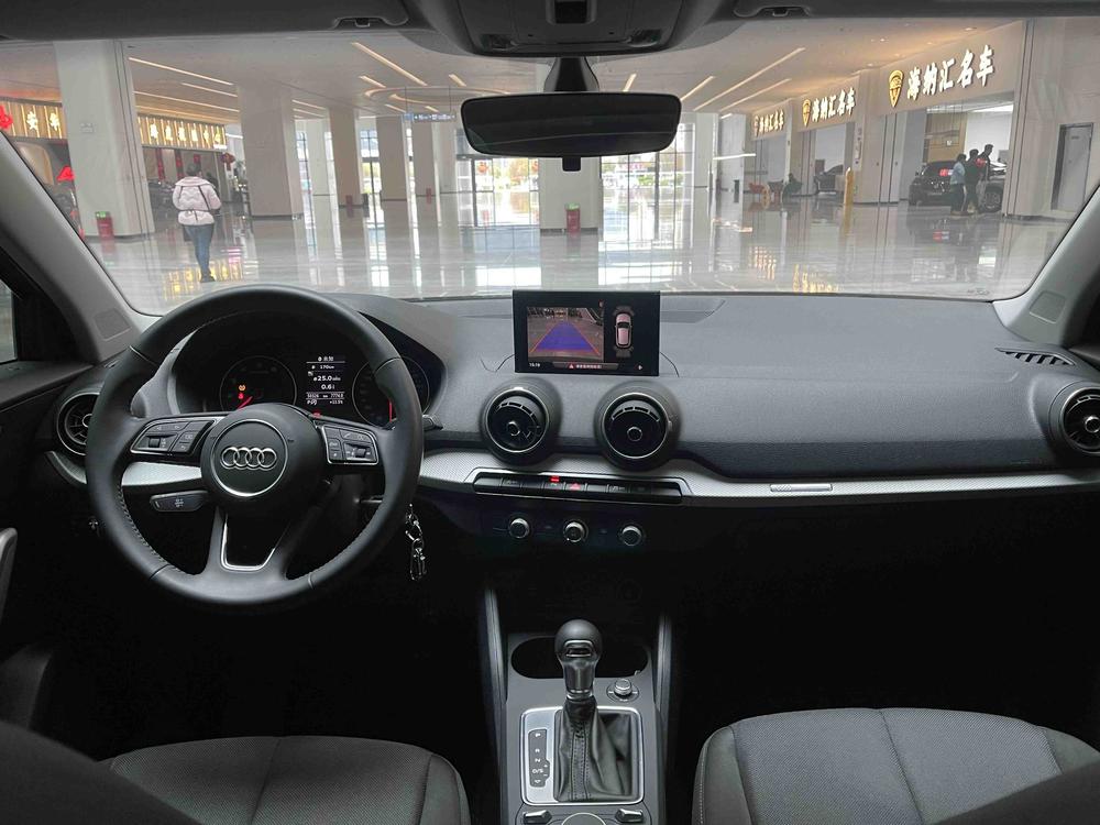 Audi Audi Q2L
