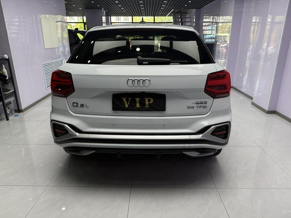 Audi Audi Q2L