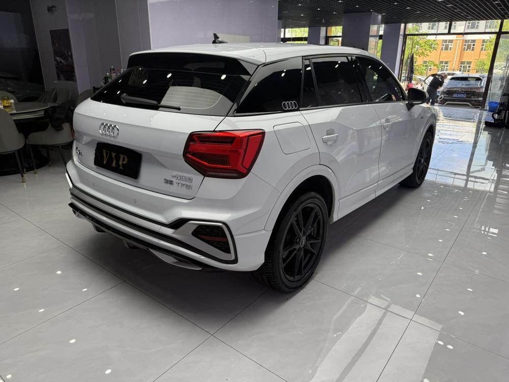 Audi Audi Q2L