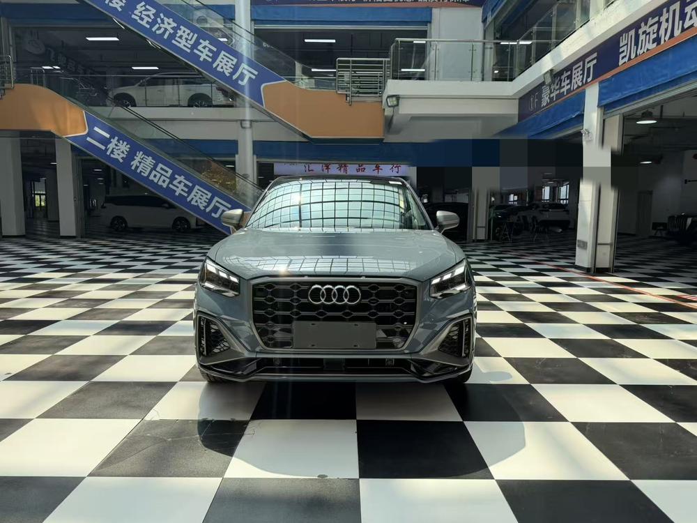 Audi Audi Q2L