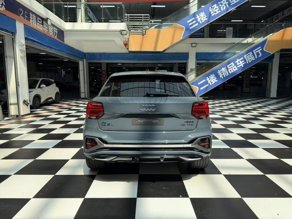 Audi Audi Q2L