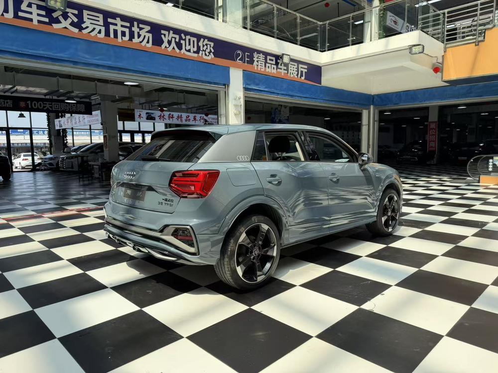 Audi Audi Q2L