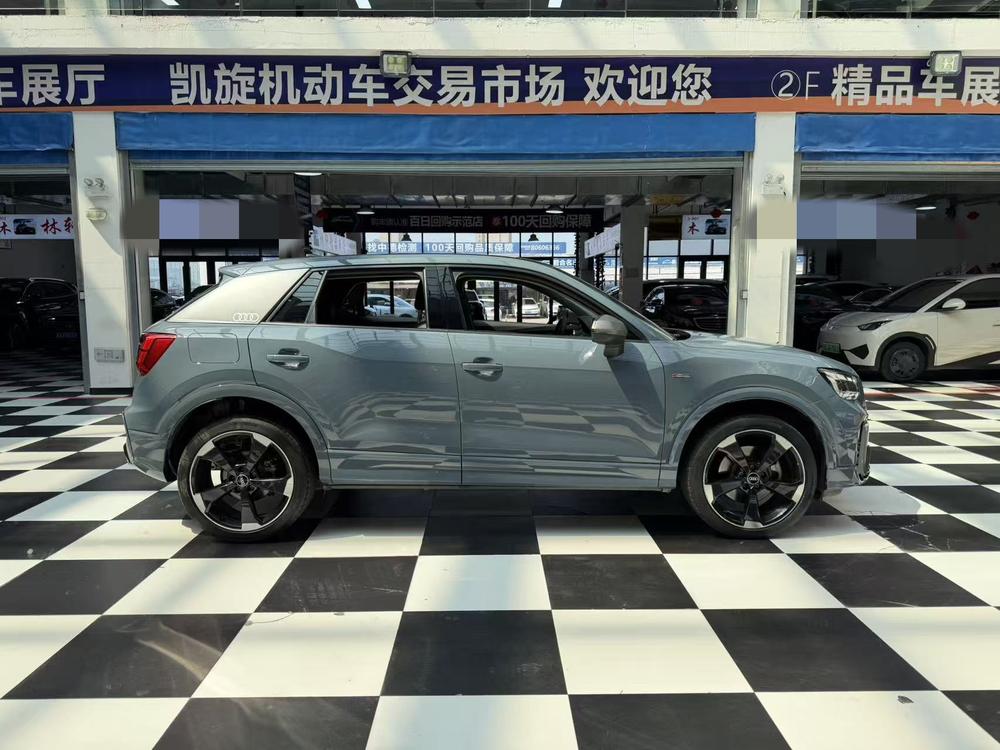 Audi Audi Q2L