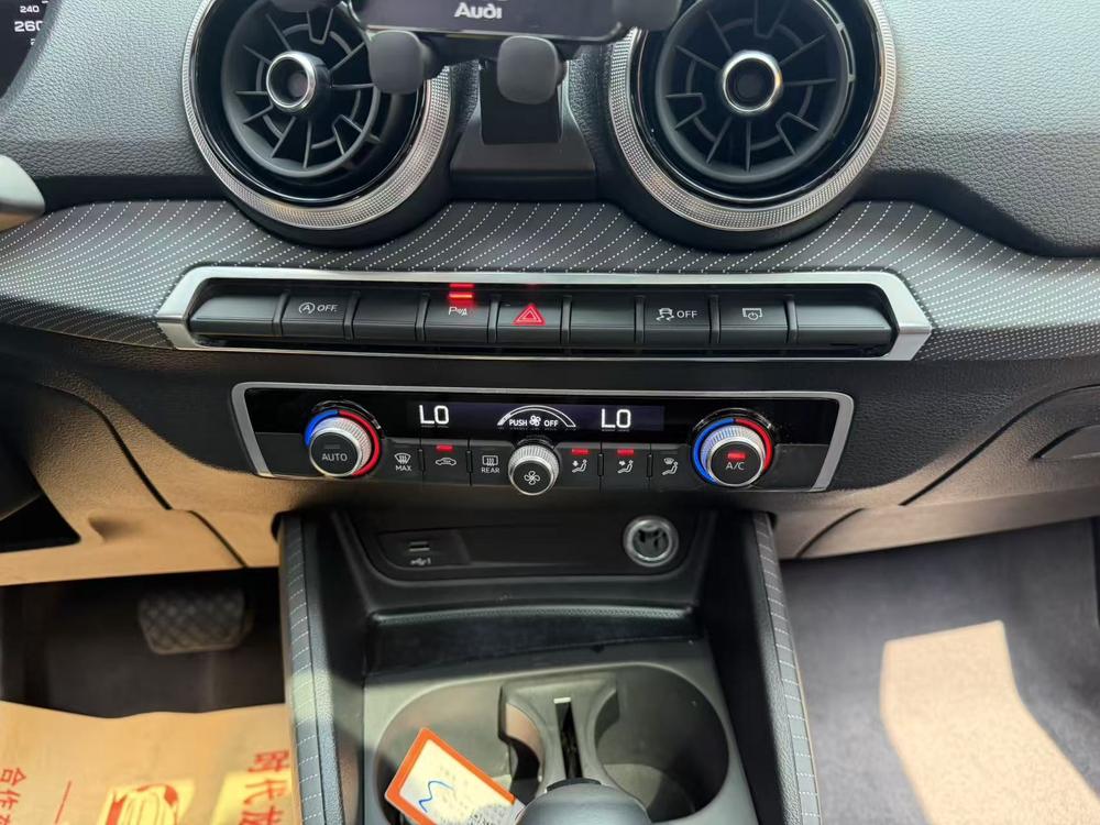 Audi Audi Q2L