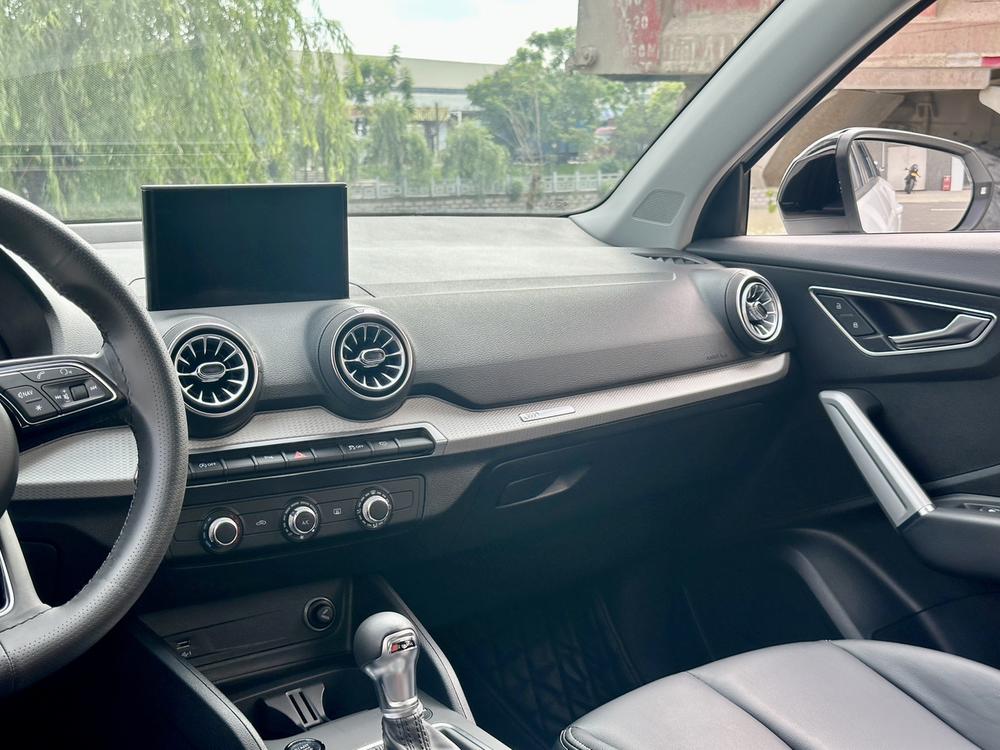 Audi Audi Q2L