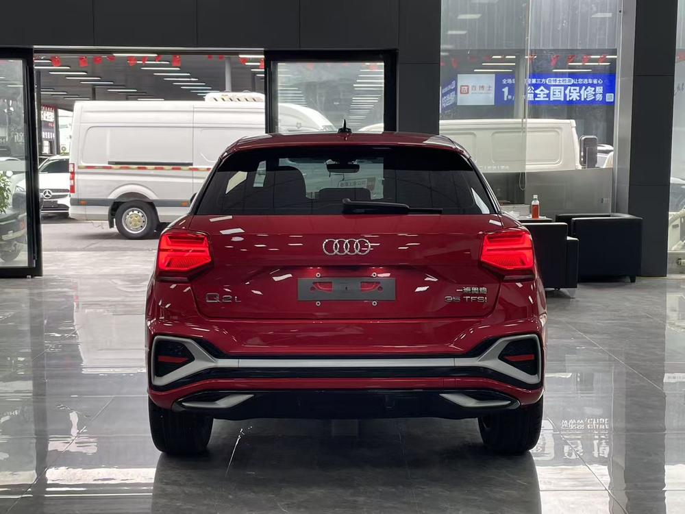 Audi Audi Q2L