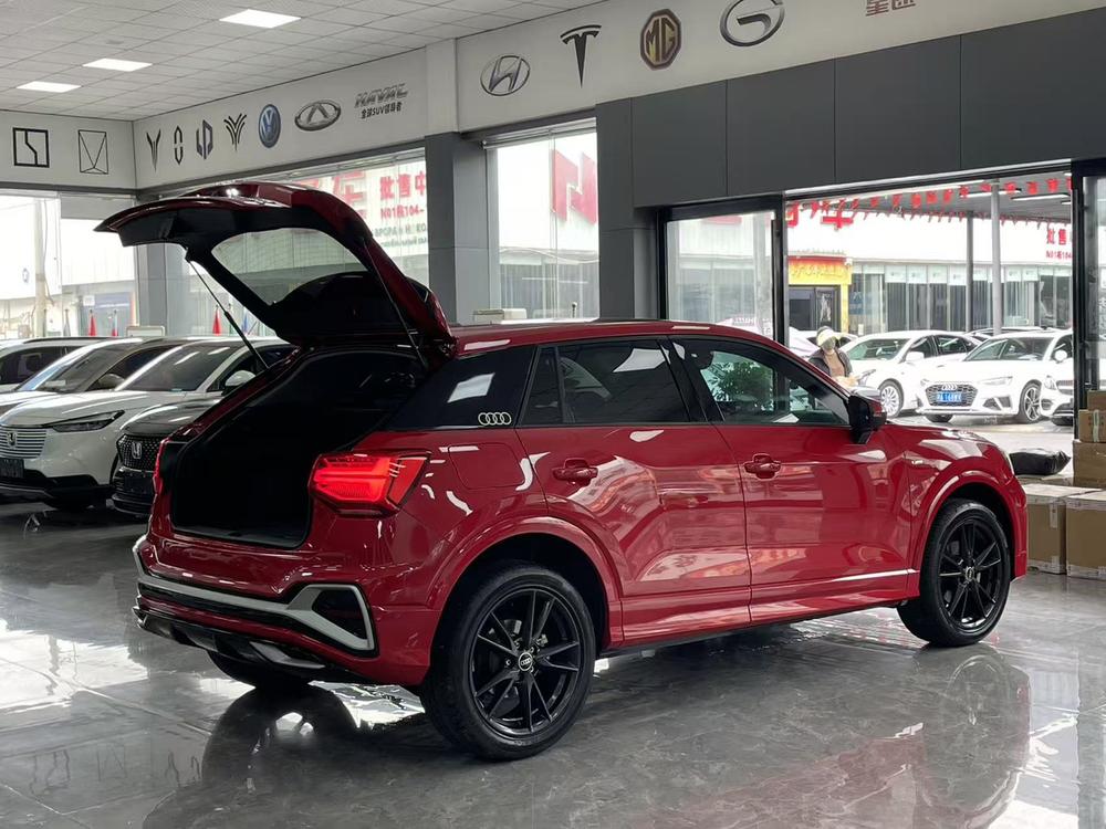 Audi Audi Q2L