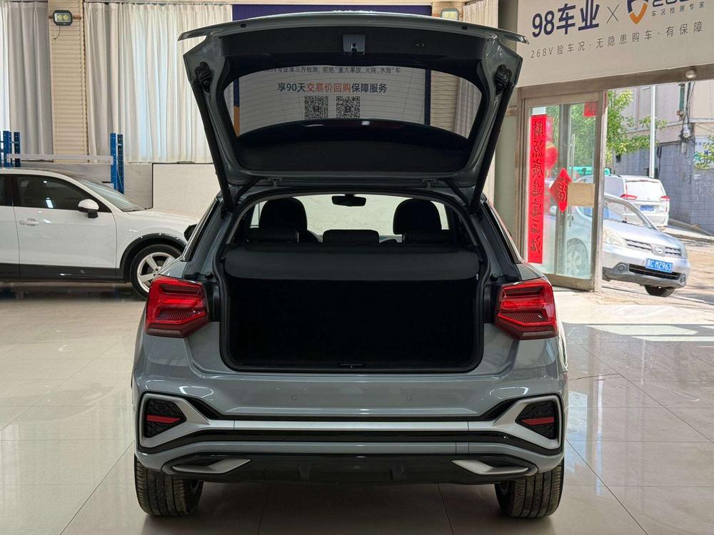 Audi Audi Q2L