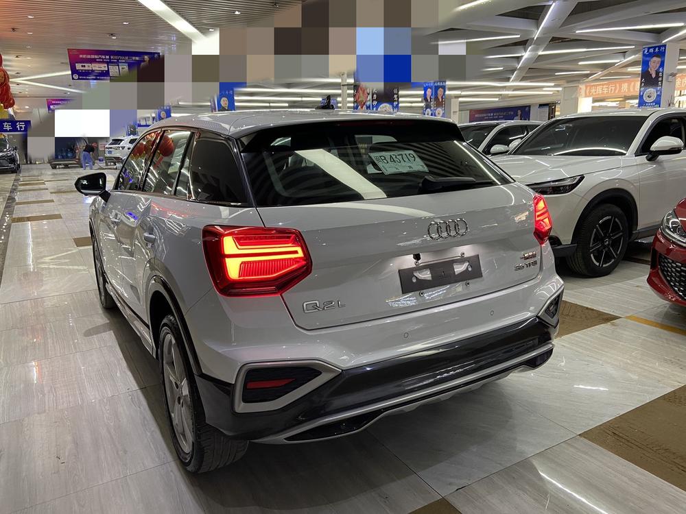 Audi Audi Q2L