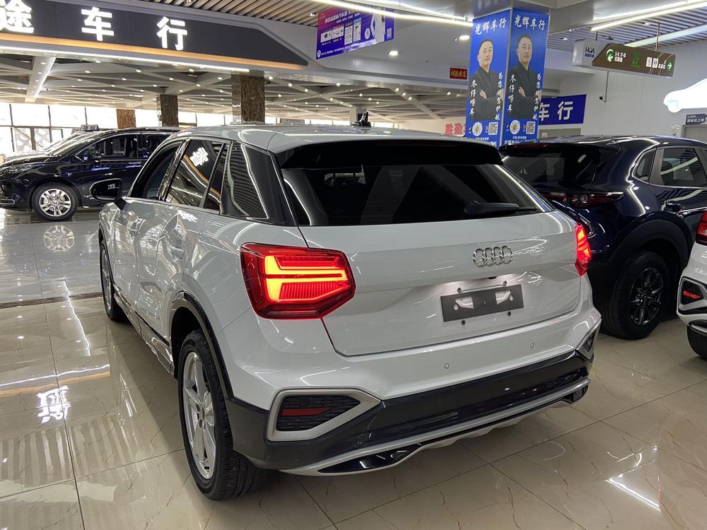 Audi Audi Q2L