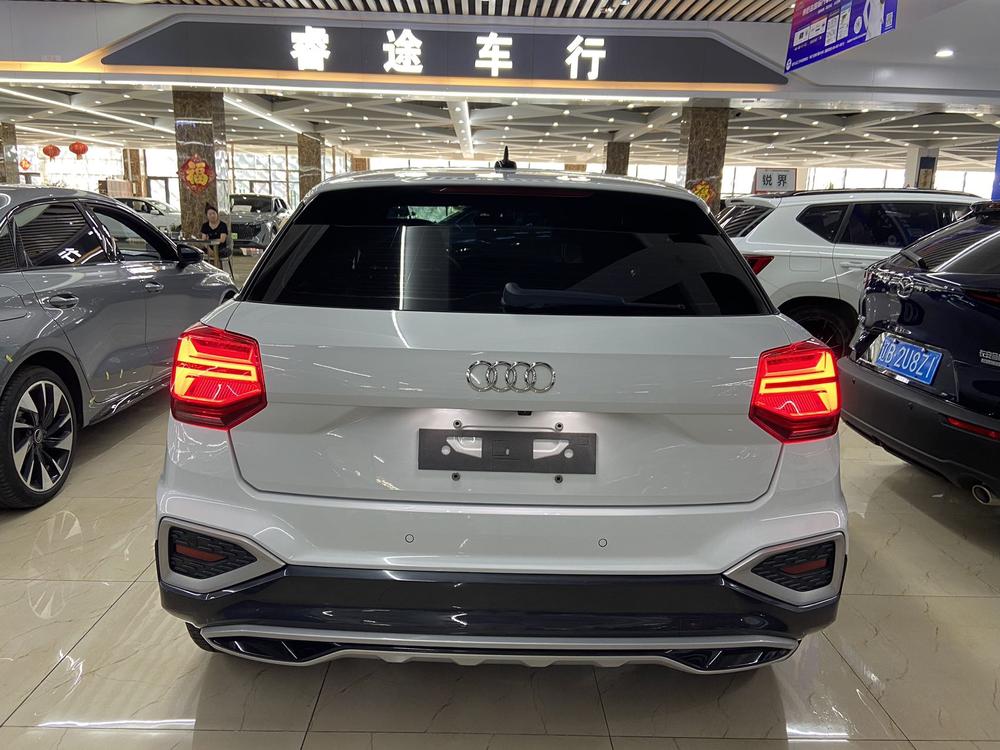 Audi Audi Q2L