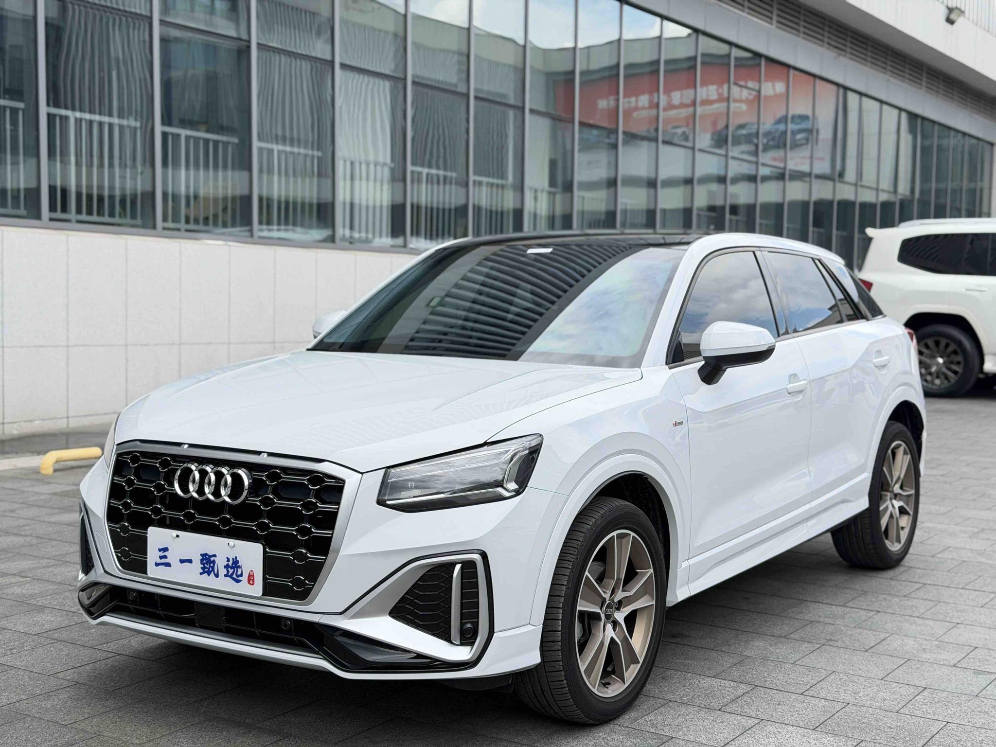 Audi Audi Q2L