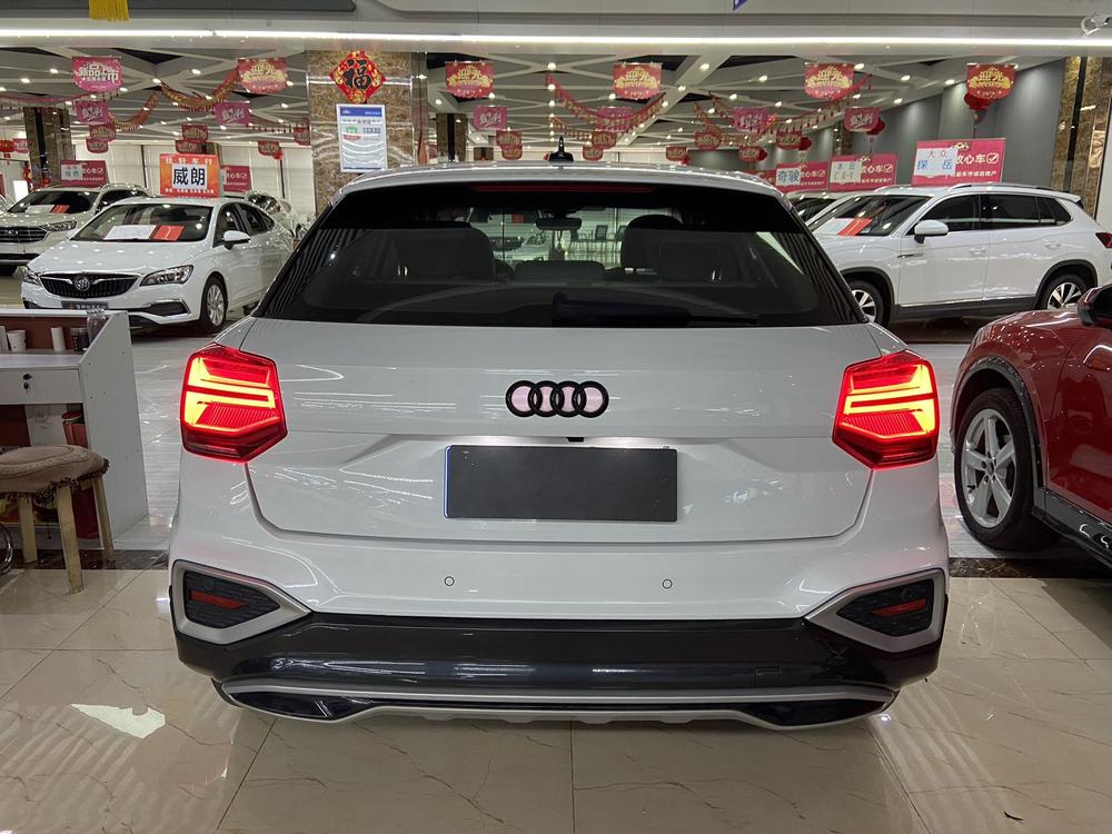 Audi Audi Q2L
