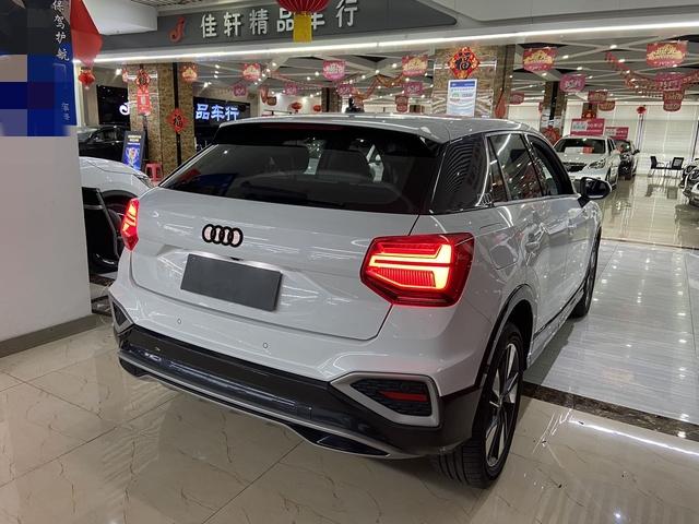Audi Audi Q2L