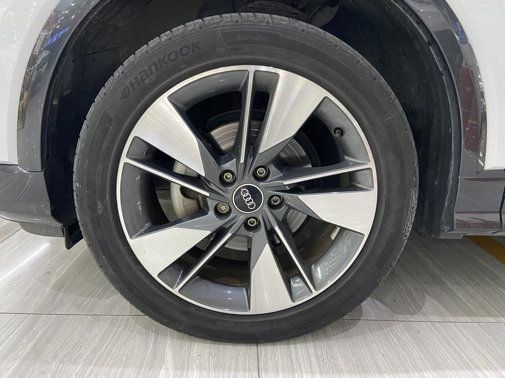 Audi Audi Q2L