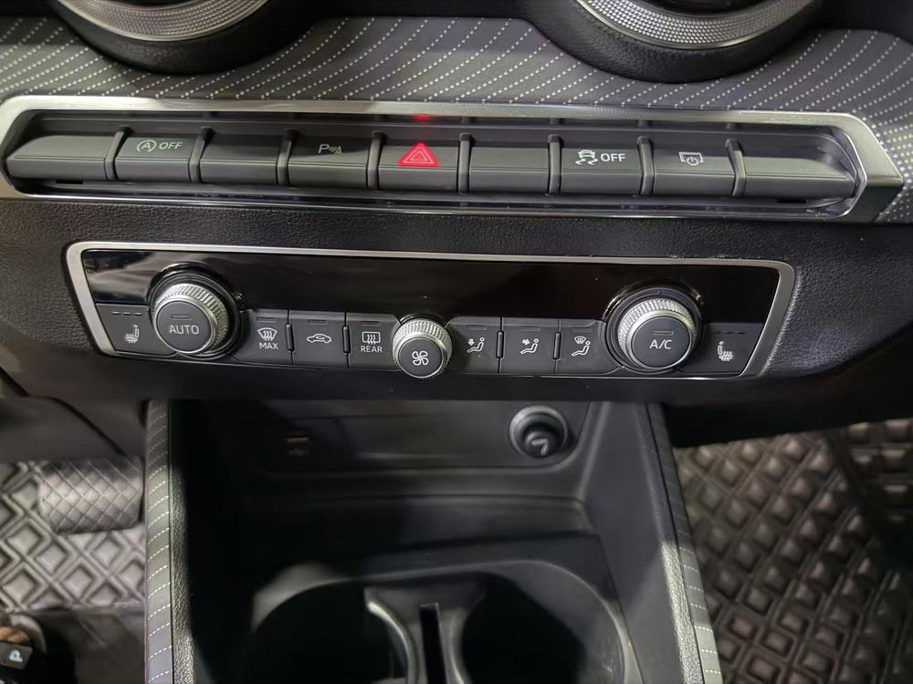 Audi Audi Q2L