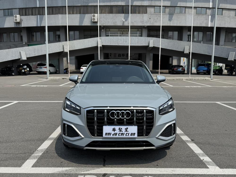Audi Audi Q2L