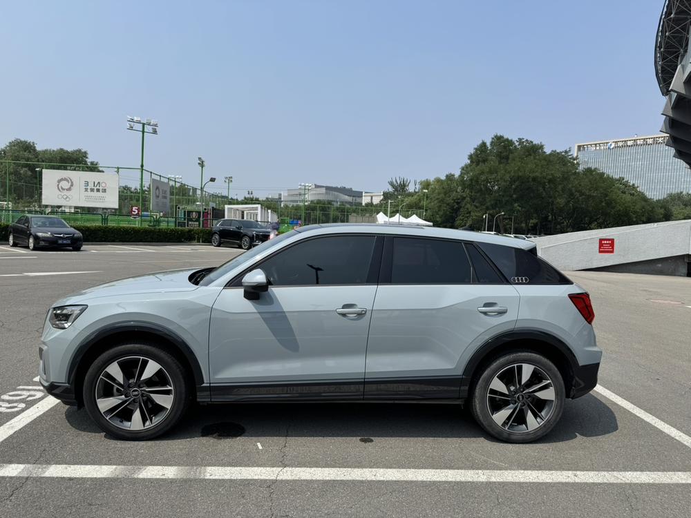 Audi Audi Q2L