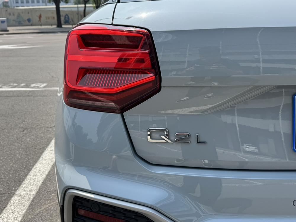 Audi Audi Q2L
