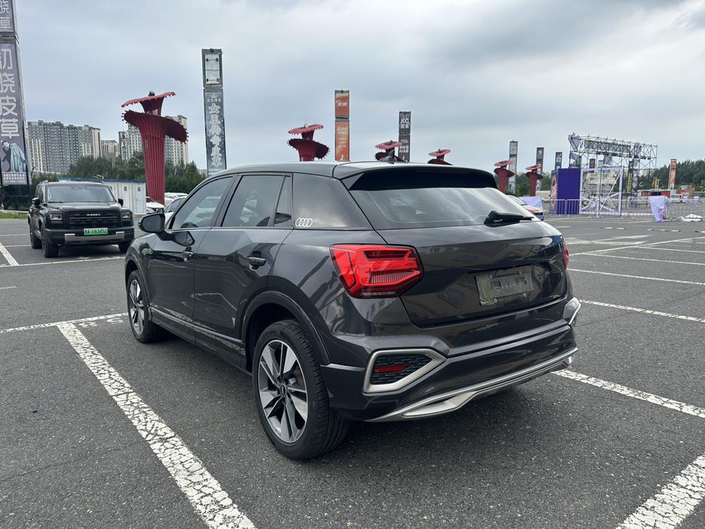 Audi Audi Q2L