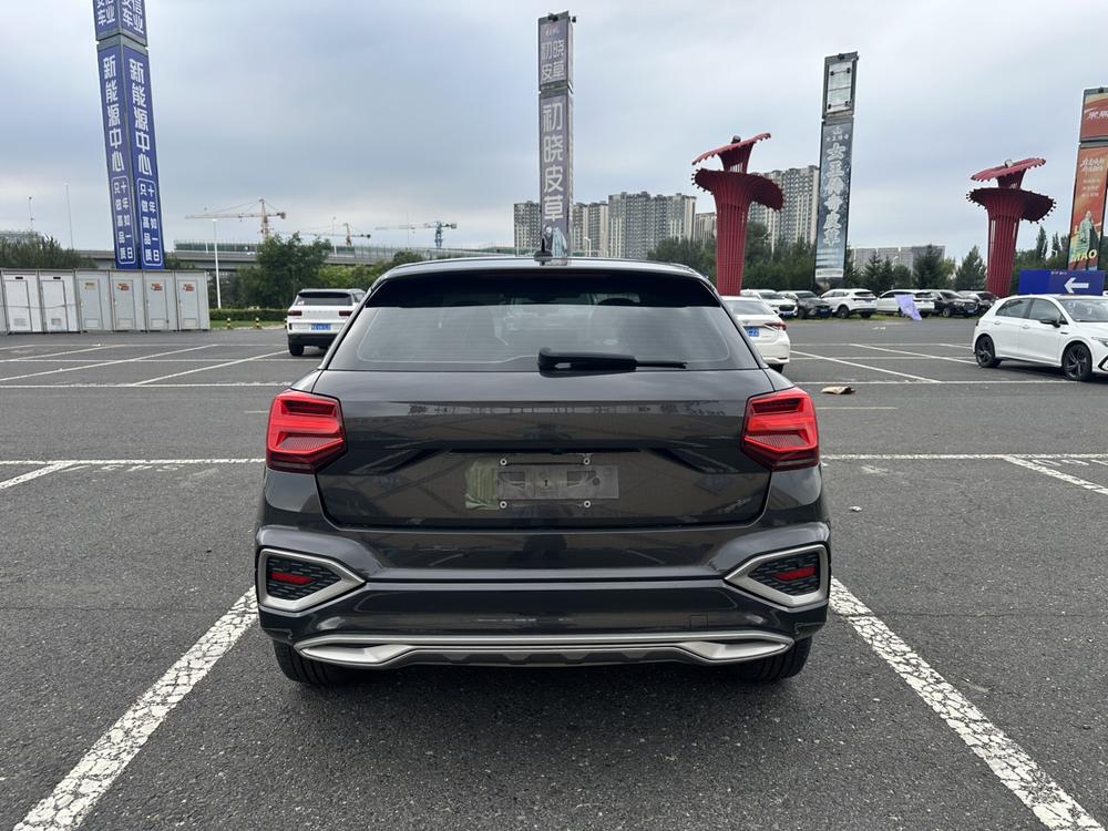 Audi Audi Q2L