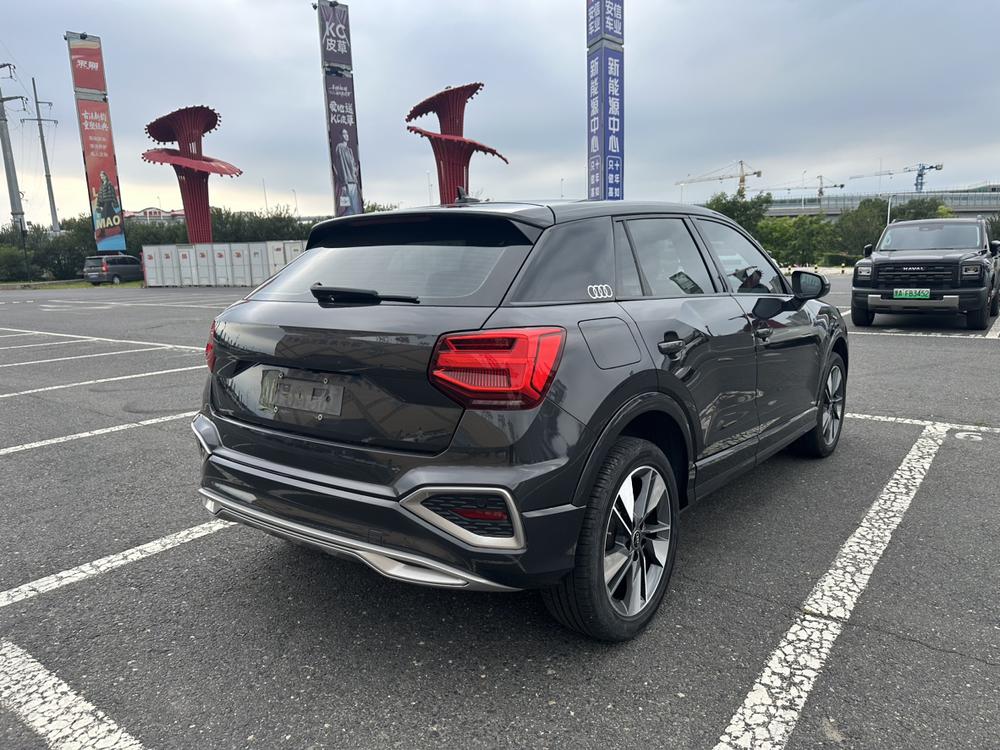 Audi Audi Q2L