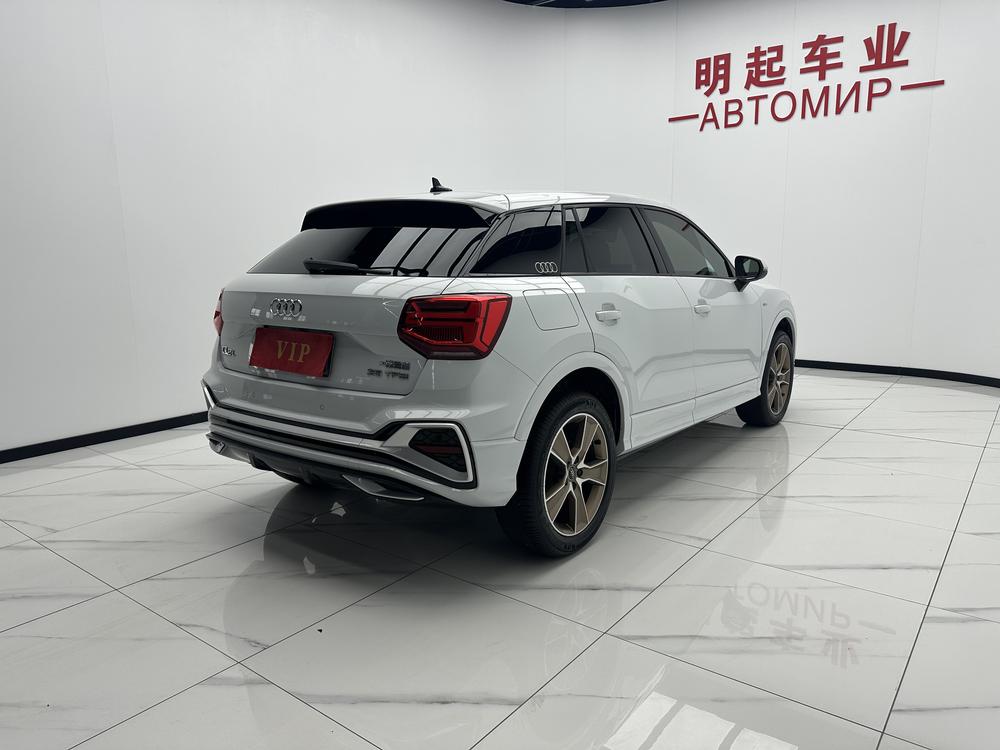 Audi Audi Q2L