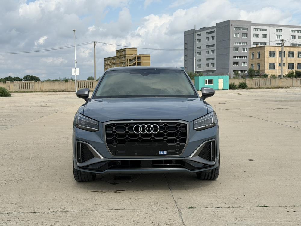 Audi Audi Q2L