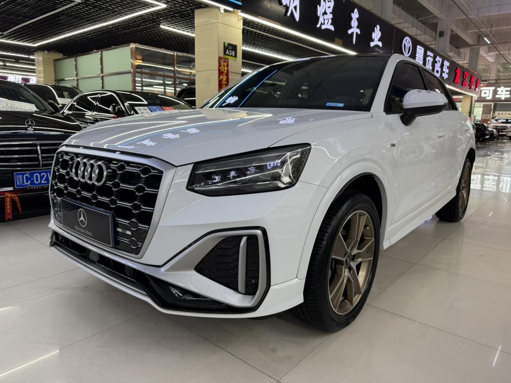 Audi Audi Q2L