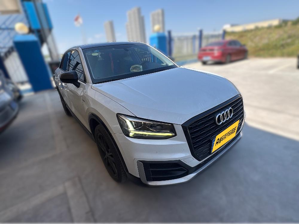 Audi Audi Q2L
