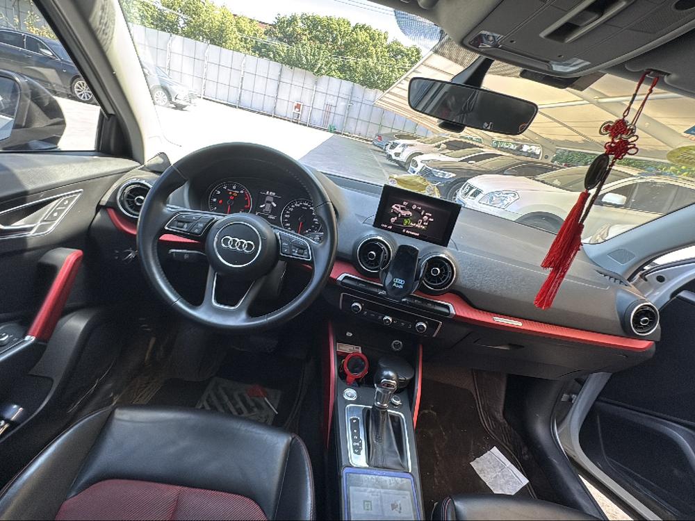 Audi Audi Q2L