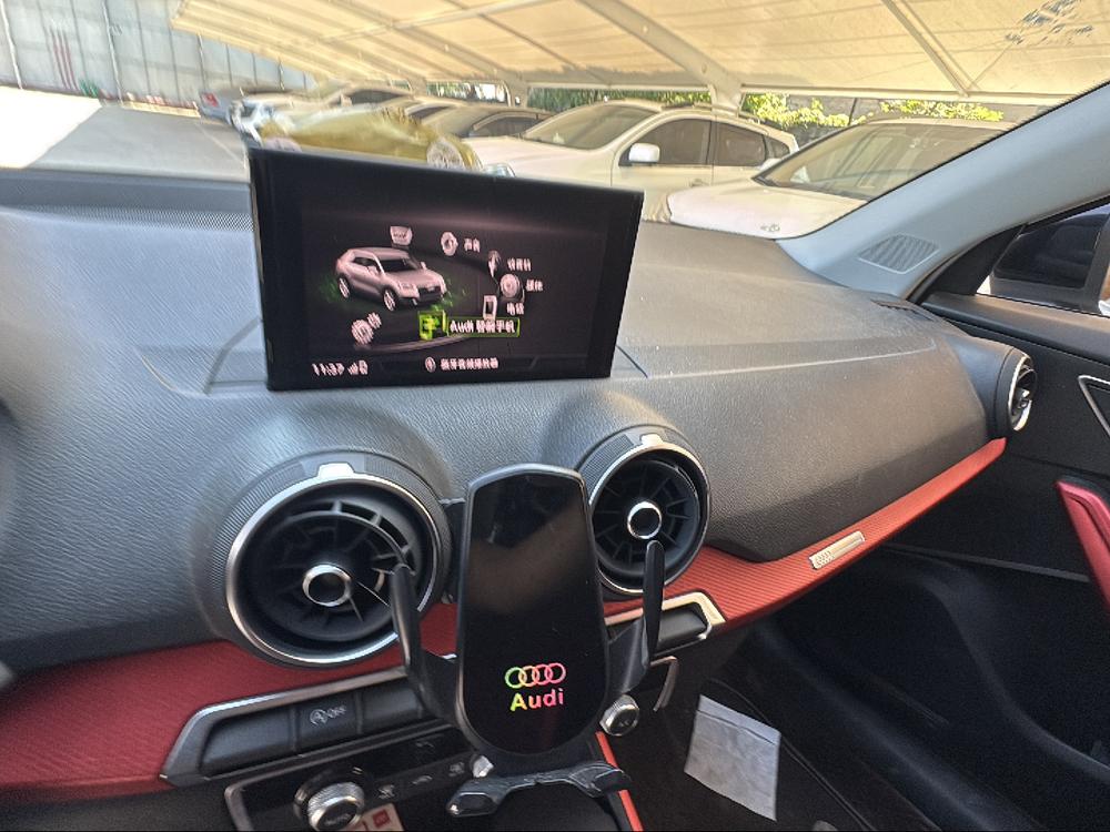 Audi Audi Q2L