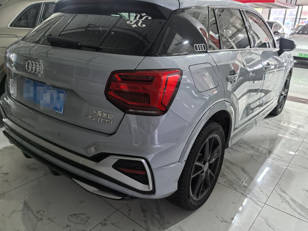 Audi Audi Q2L