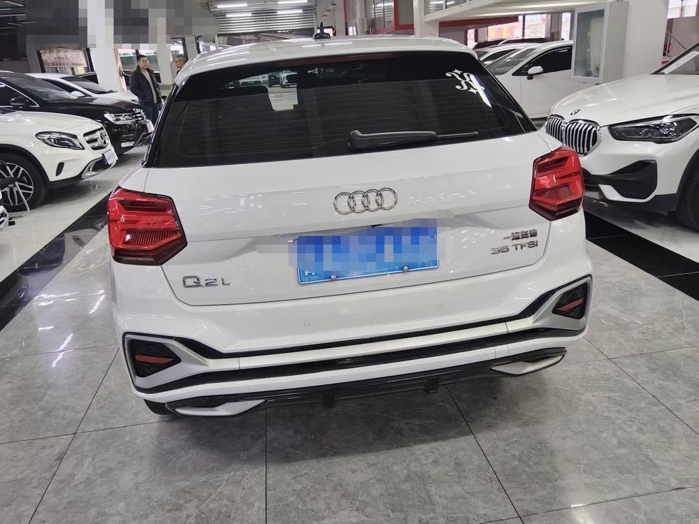 Audi Audi Q2L