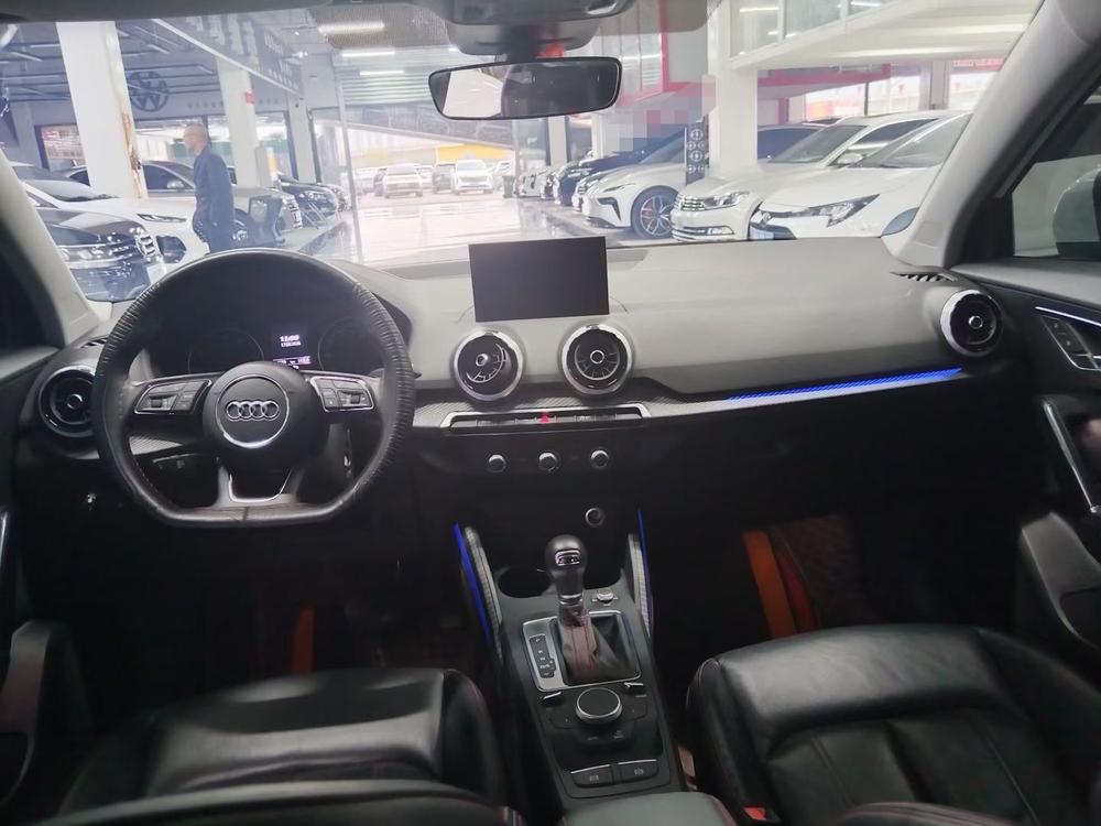 Audi Audi Q2L