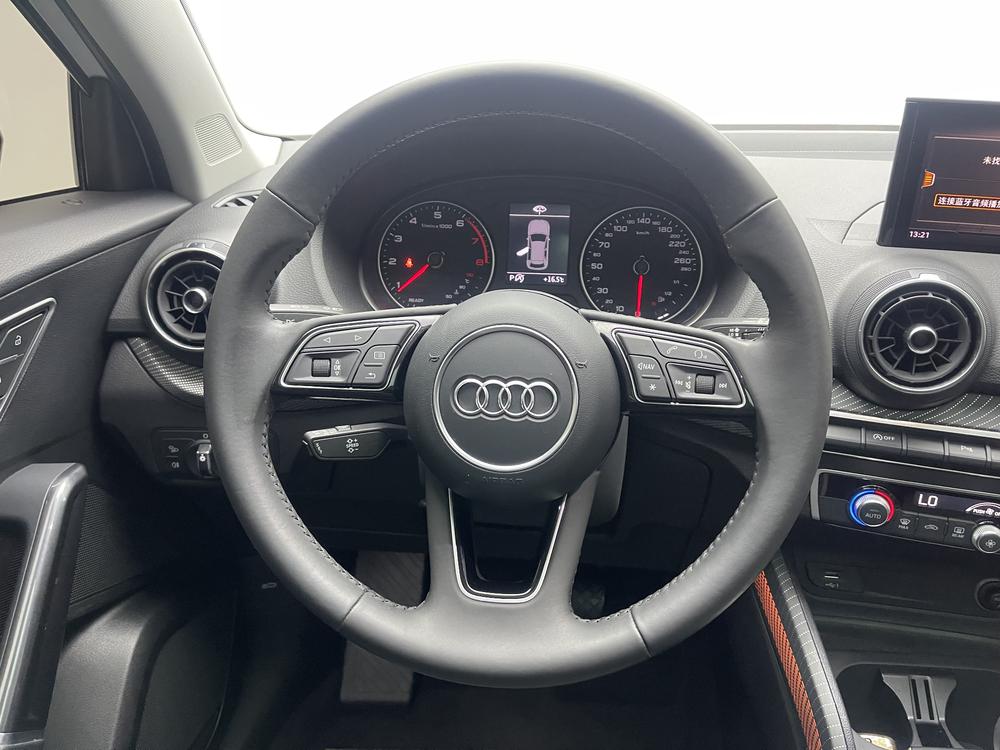 Audi Audi Q2L