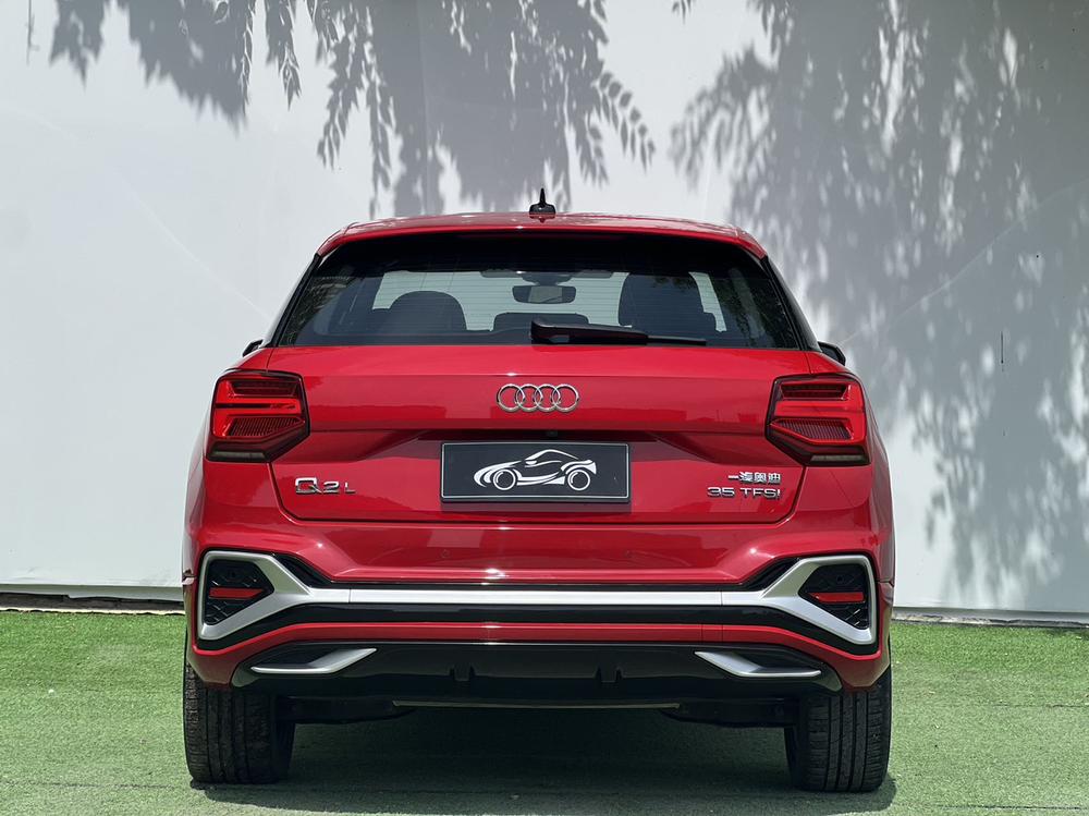 Audi Audi Q2L