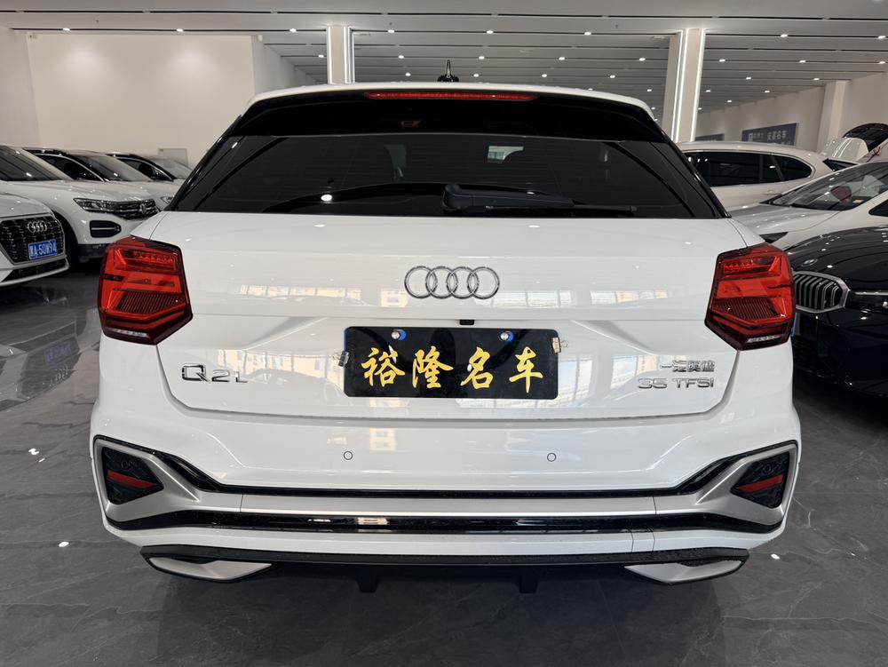 Audi Audi Q2L