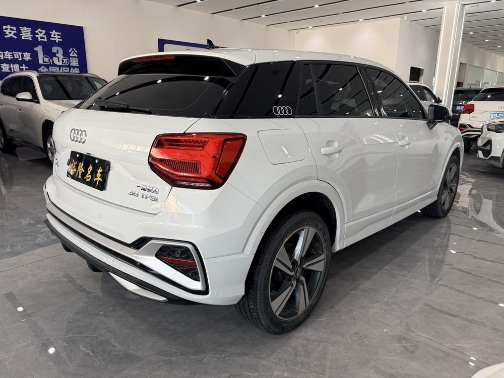 Audi Audi Q2L