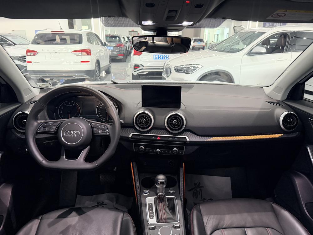 Audi Audi Q2L