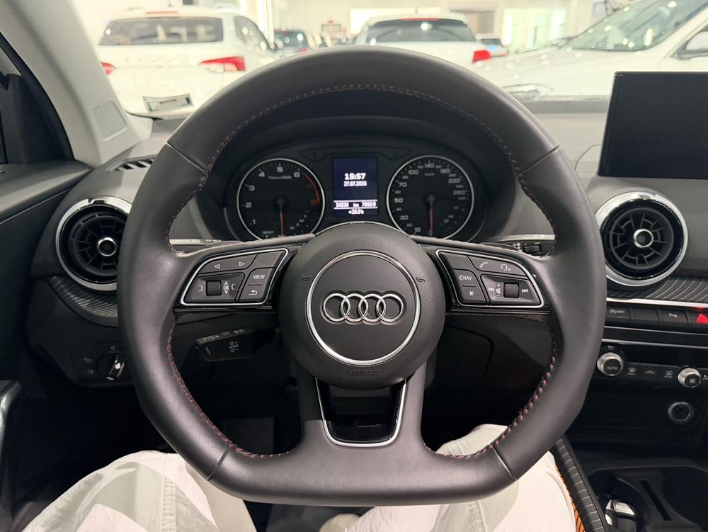 Audi Audi Q2L