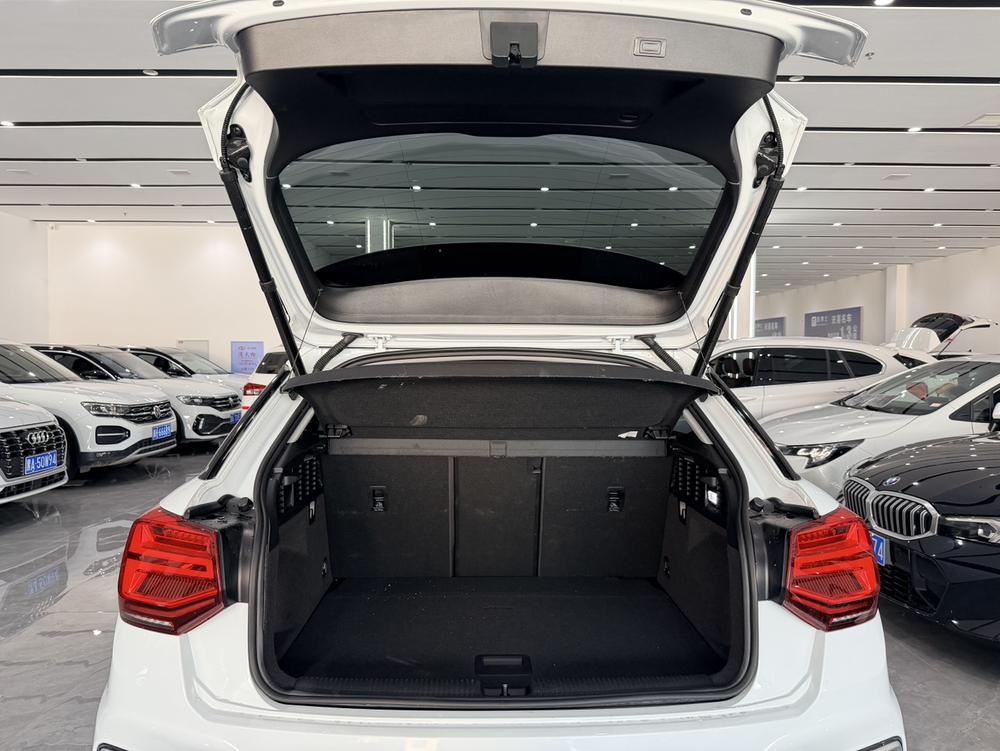 Audi Audi Q2L