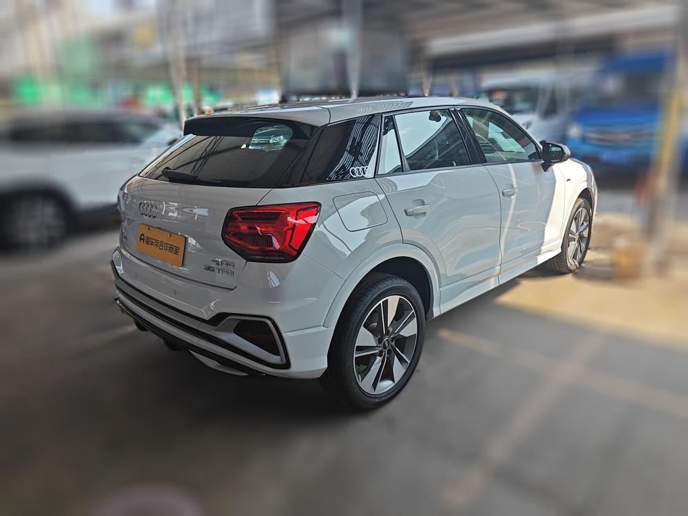 Audi Audi Q2L