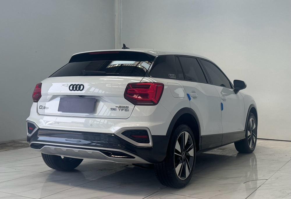 Audi Audi Q2L