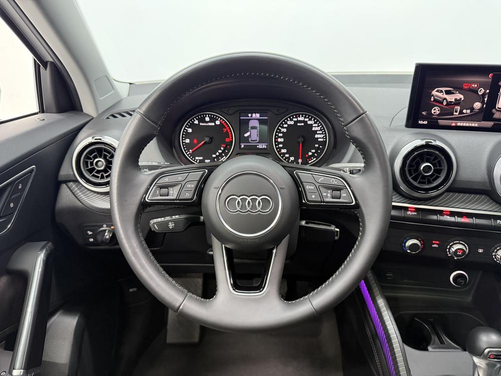 Audi Audi Q2L